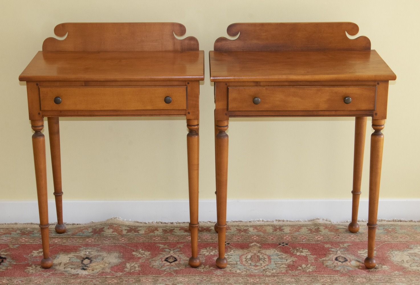 PR OF SINGLE DRAWER NIGHT STANDS A matching