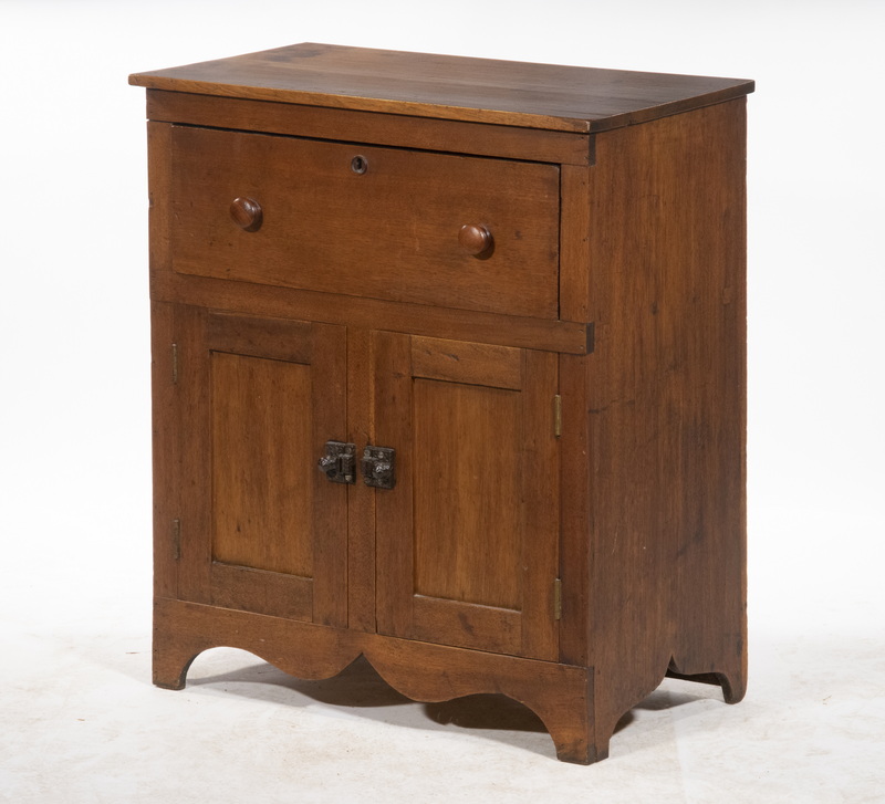 ONE DRAWER TWO DOOR SMALL CHEST 2b3e8c