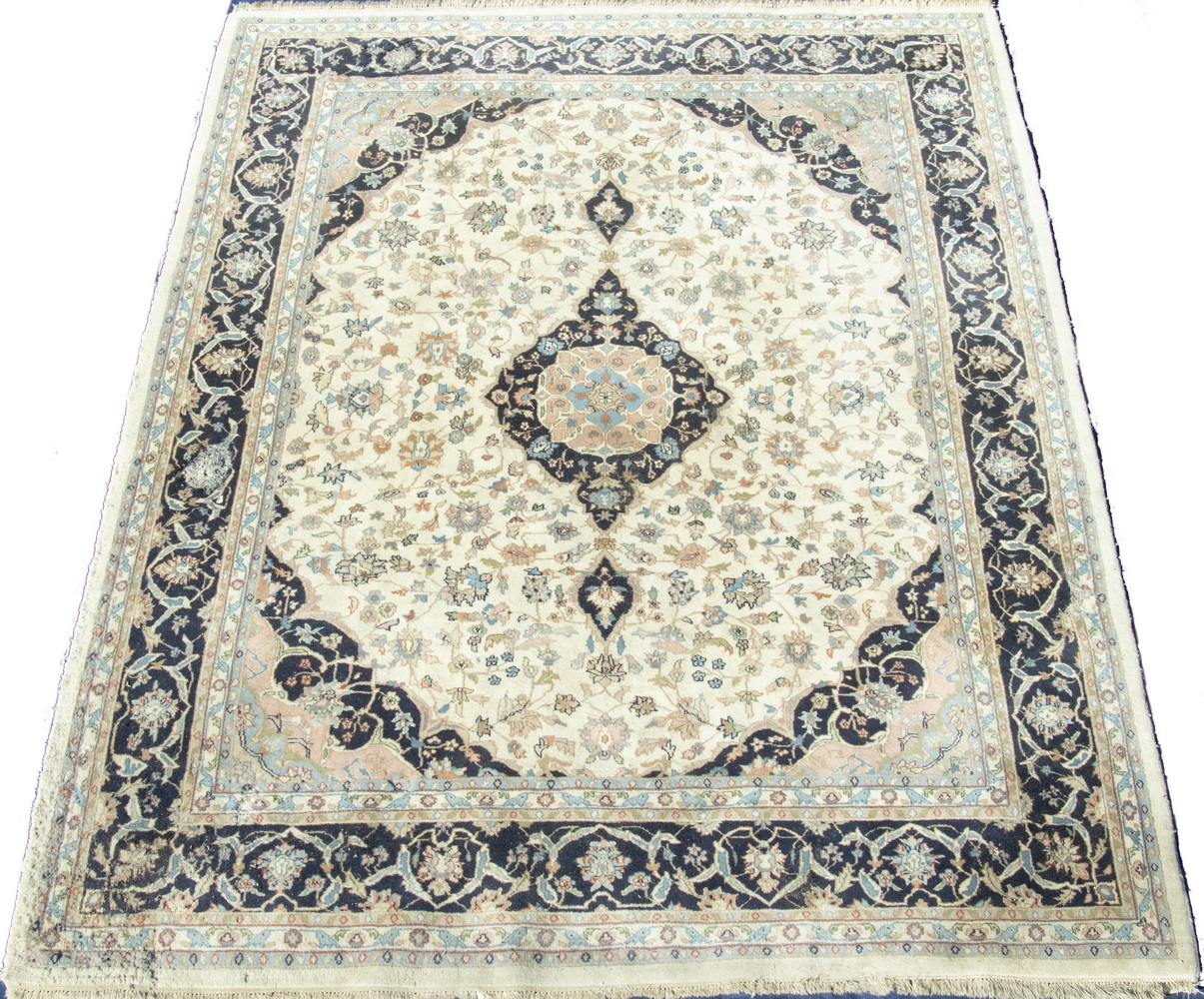 INDO-KASHAN DESIGN CARPET A lobed