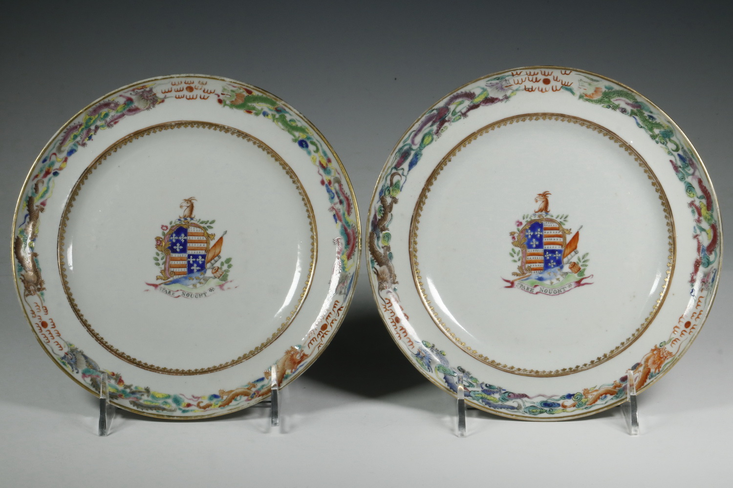 PR CHINESE PORCELAIN ARMORIAL PLATES 2b44d3