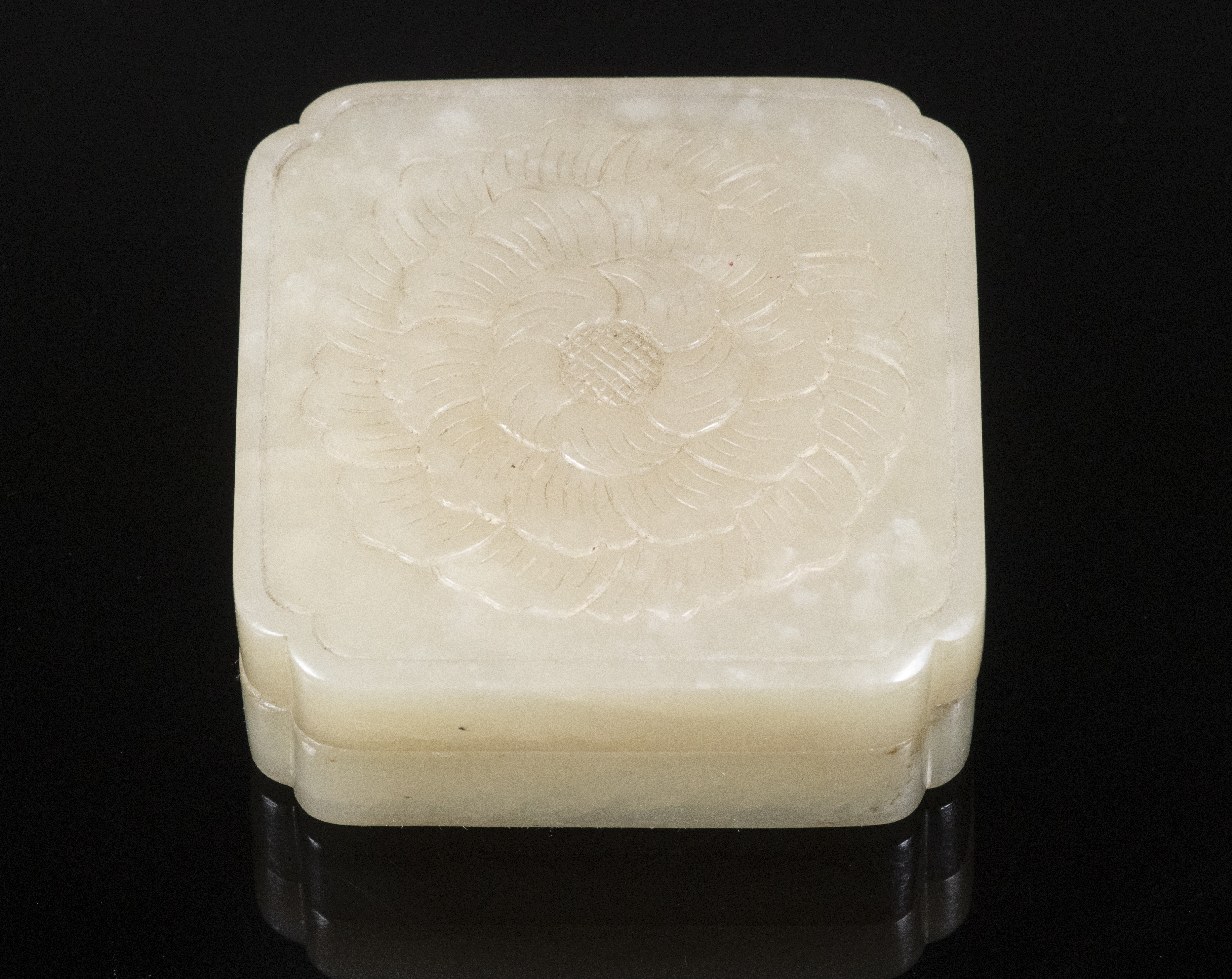 CHINESE CARVED JADE SQUARE BOX 2b45dc