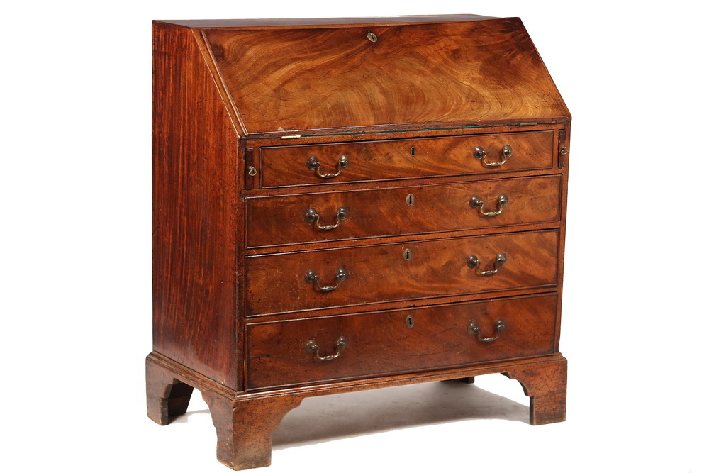 SLANT FRONT DESK Chippendale Period 2b4782