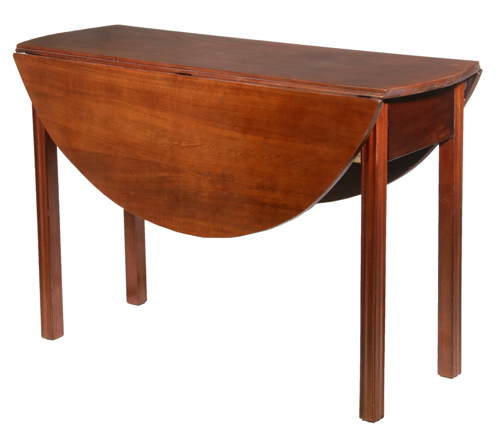 AMERICAN CHIPPENDALE GATE LEG TABLE