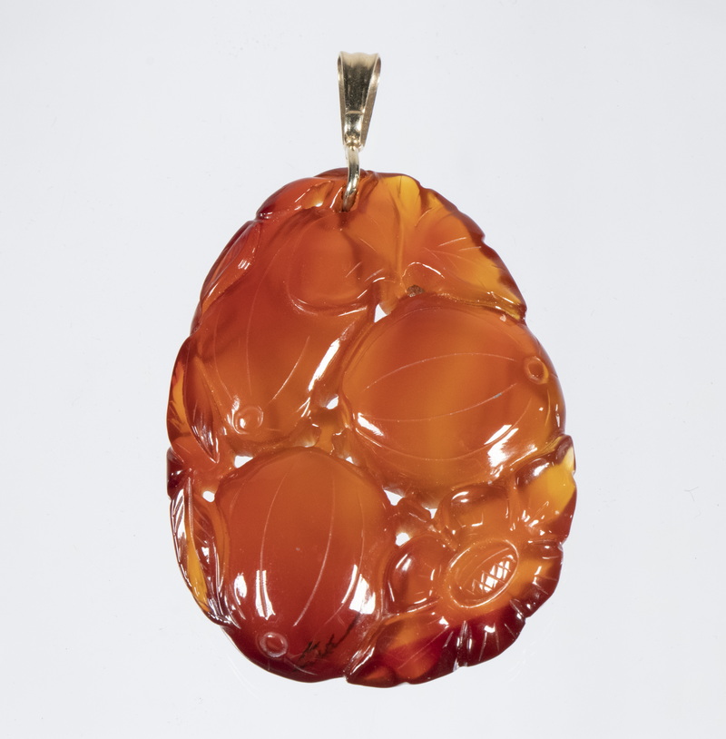 CARVED CARNELIAN PENDANT Chinese