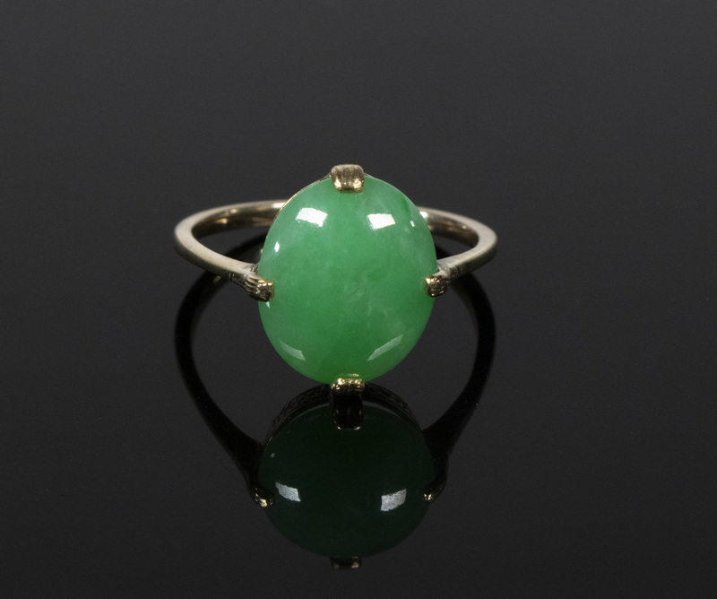 GREEN JADE RING Oval apple green 2b4a00