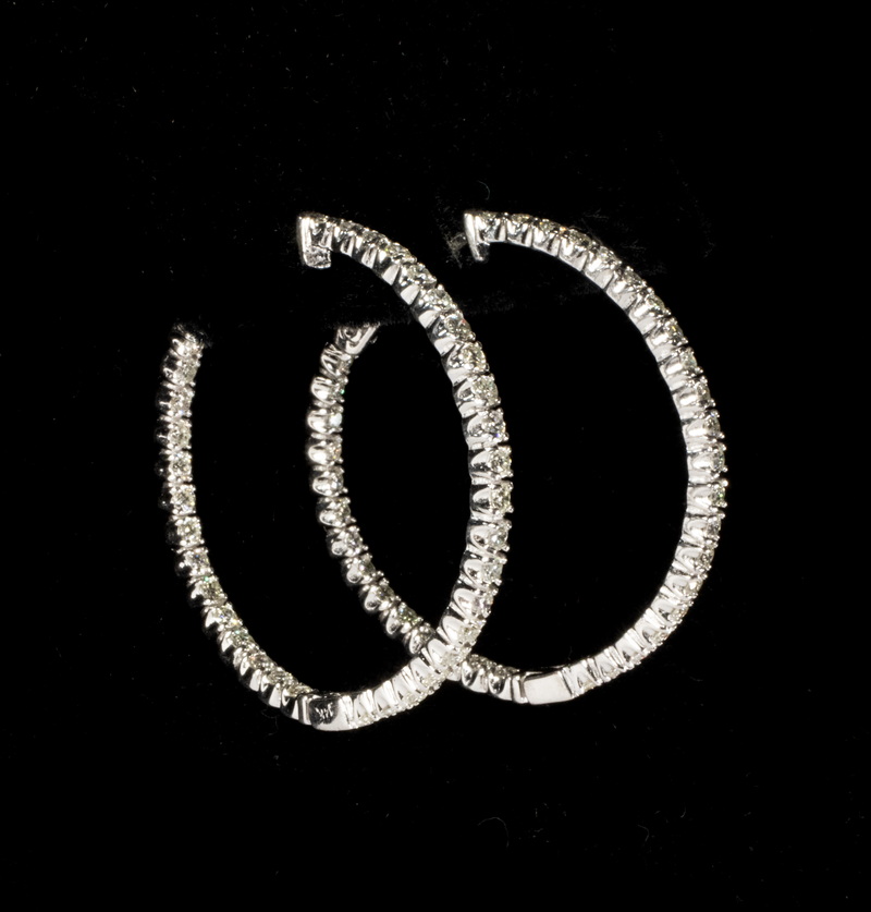 LADIES WHITE GOLD AND DIAMOND EARRINGS 2b4a0c