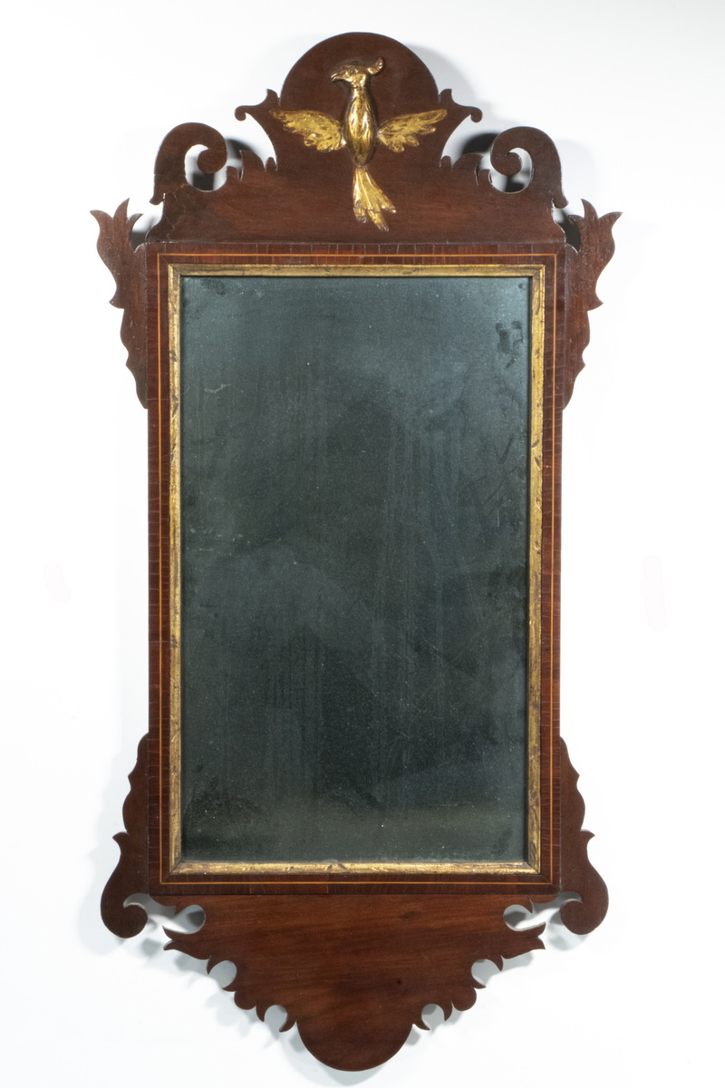 18TH C CHIPPENDALE LOOKING GLASS 2b4b3c