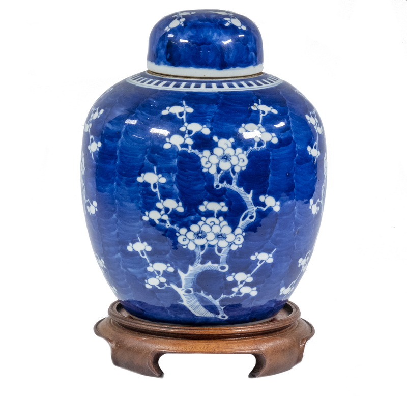 LATE QING CHINESE PORCELAIN GINGER