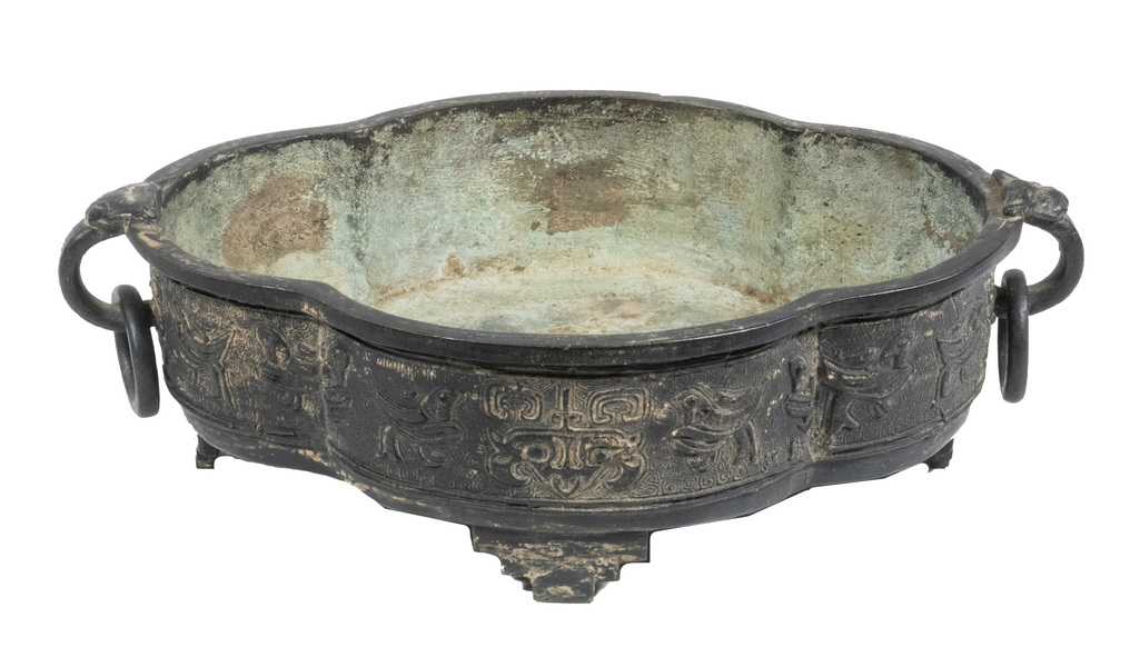 CHINESE QING BRONZE JARDINIERE 2b4c74