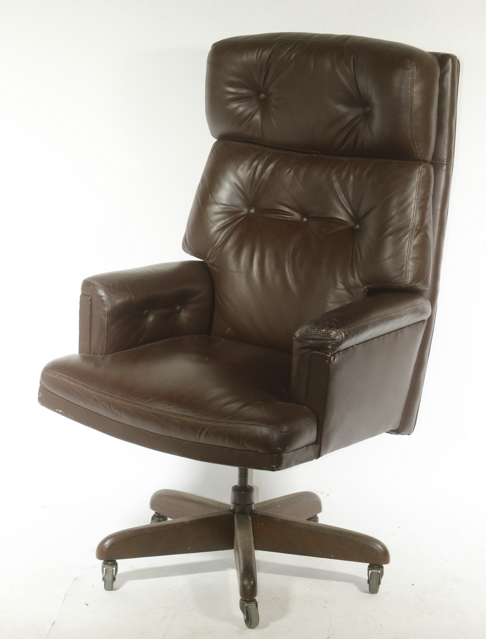 LEATHER UPHOLSTERED BROWN OFFICE CHAIR