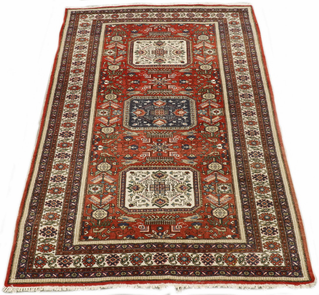 SOUTH PERSIAN RUG - 4'-9" X 6'-10"