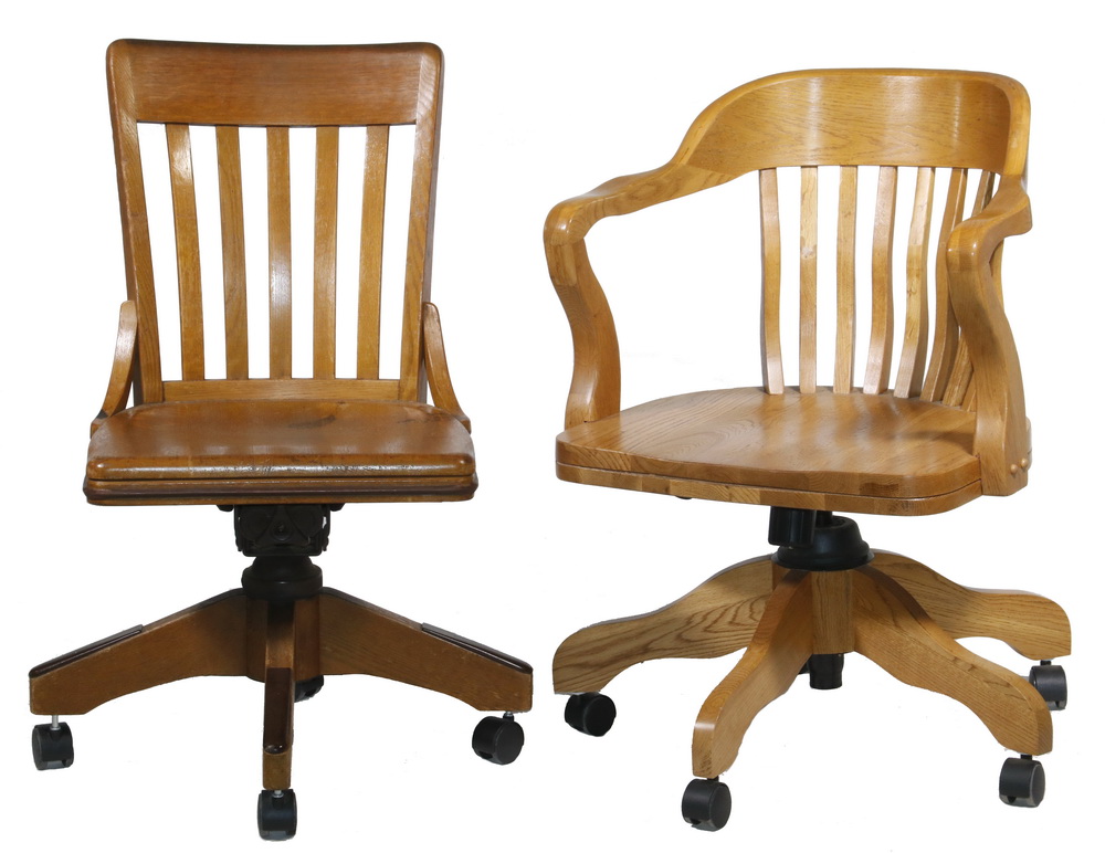  2 1920S OAK OFFICE CHAIRS 1 2b51ae