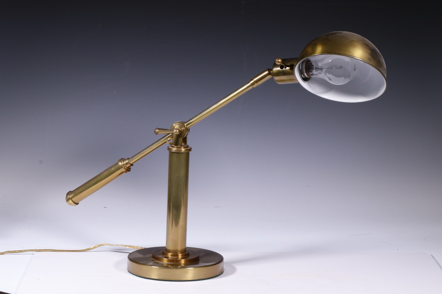 BRASS LAMP Adjustable brass desk
