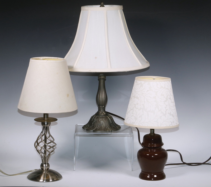 (3) TABLE LAMPS Lot of (3) contemporary