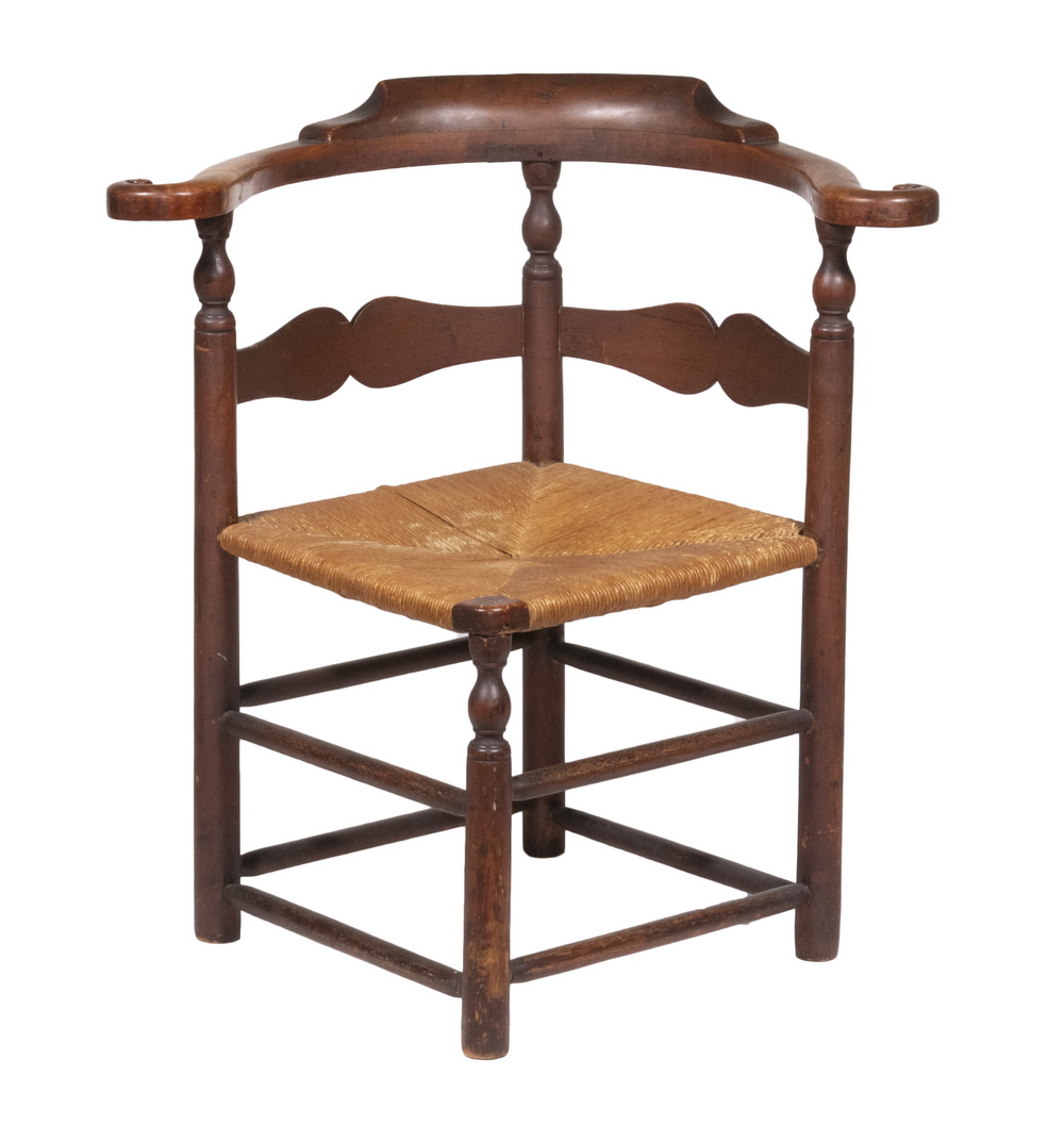 18TH C COUNTRY CORNER CHAIR Walnut 2b2fc3