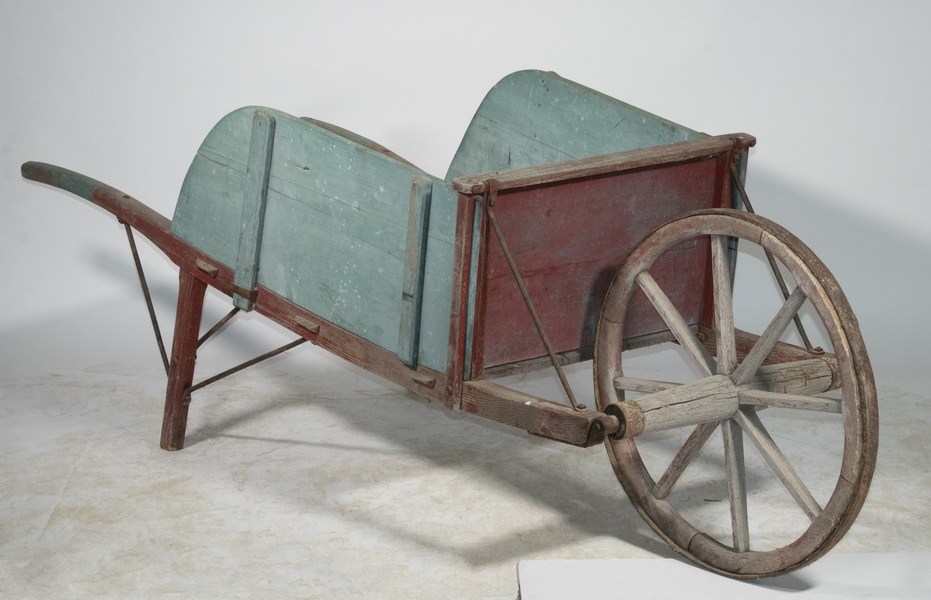 NEW ENGLAND PAINTED WHEELBARROW 19th