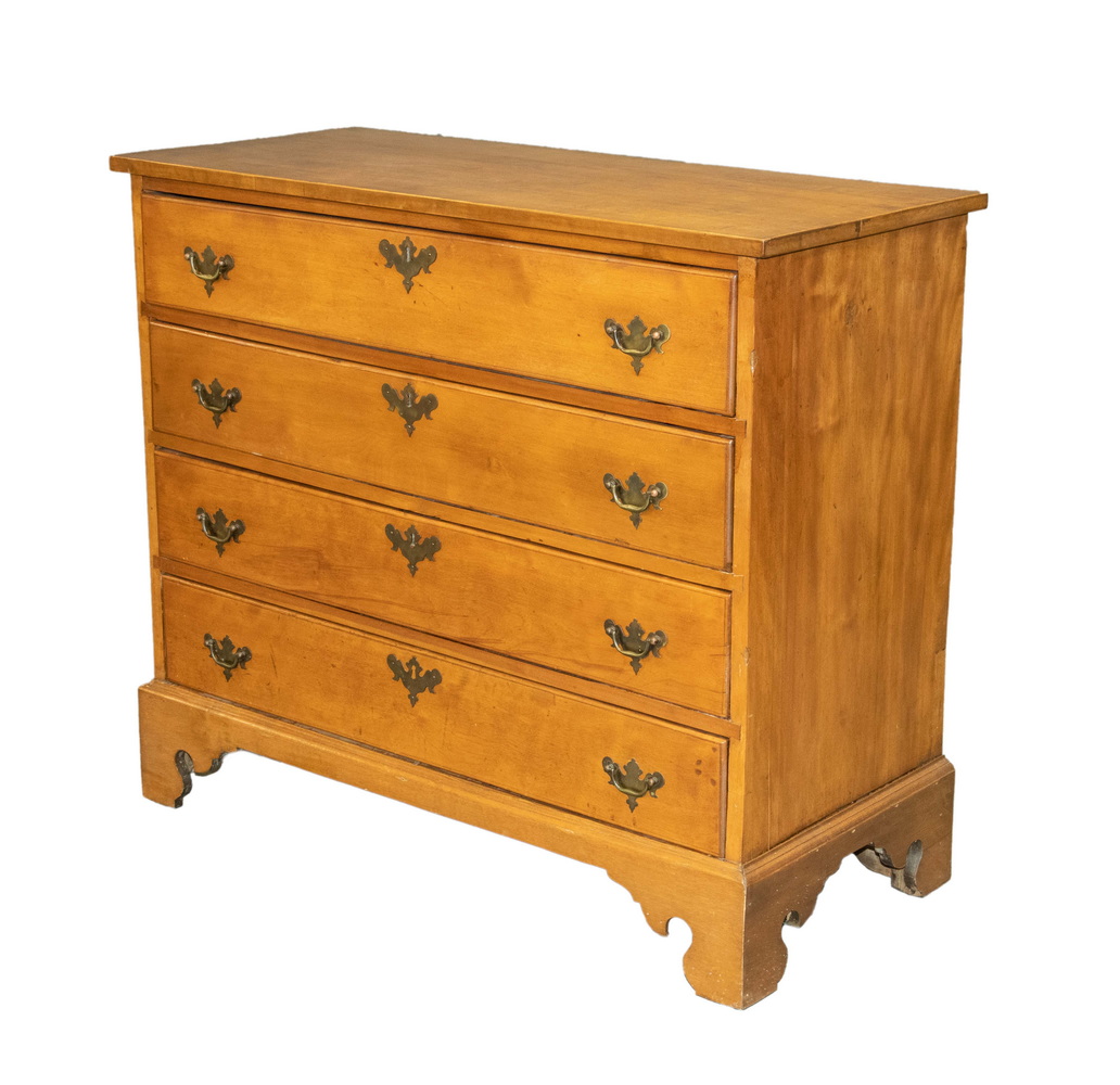 COUNTRY CHIPPENDALE FOUR DRAWER 2b2fff