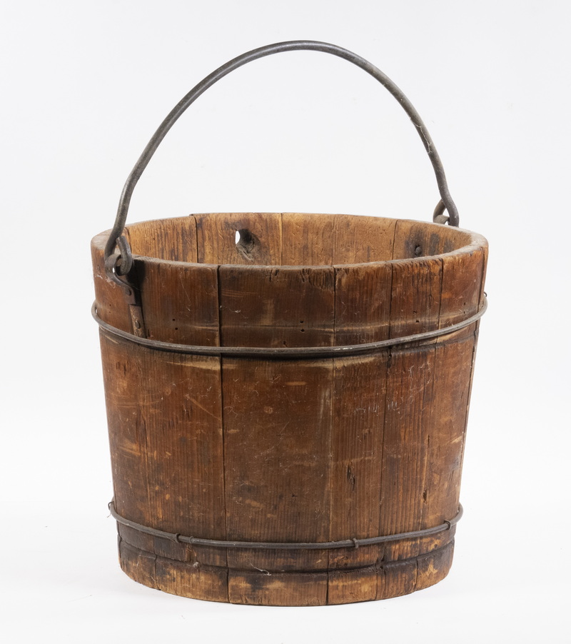 PRIMITIVE IRON BOUND WOODEN BUCKET