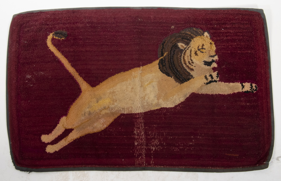 FIGURAL HOOKED RUG Free-hand 'Lion',