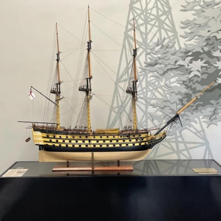 GRAND SCALE MODEL OF THE HMS VICTORY  2b30a4