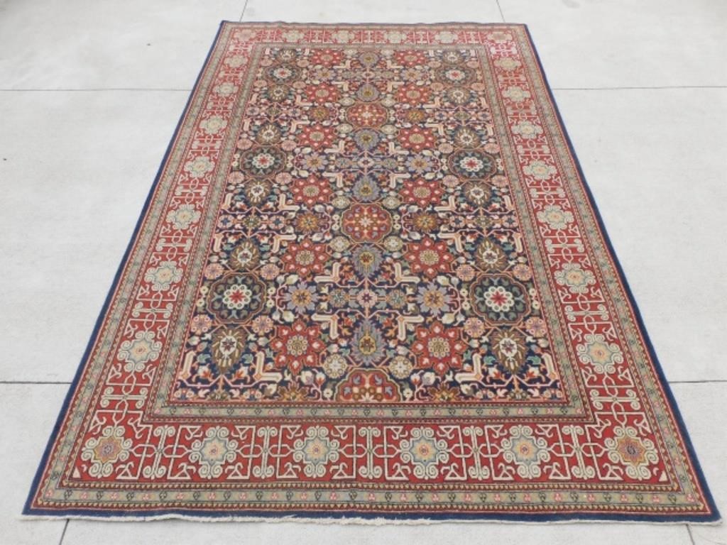 ORIENTAL RUG, HANDWOVEN. LATE 20TH