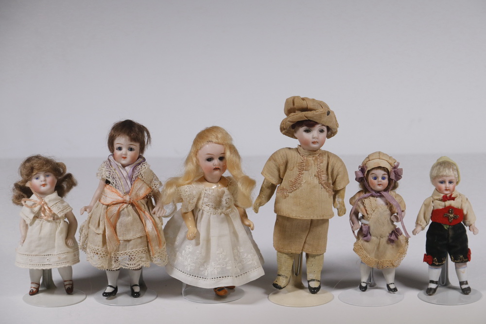  6 BISQUE HEAD DOLLS Lot of 6  2b3779