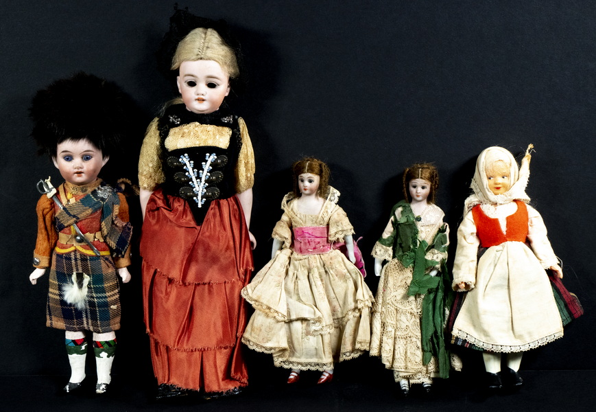  5 VINTAGE ANTIQUE DOLLS Lot 2b3796