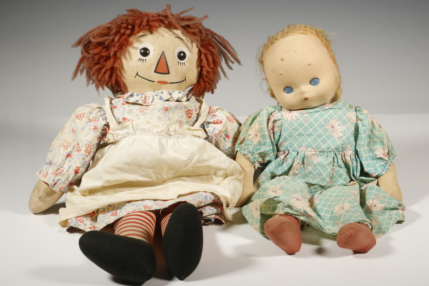 (2) VINTAGE DOLLS - RAGGEDY ANN & HOLLY