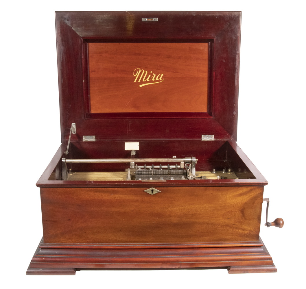 15 1/2 MIRA MUSIC BOX WITH (20) DISCS