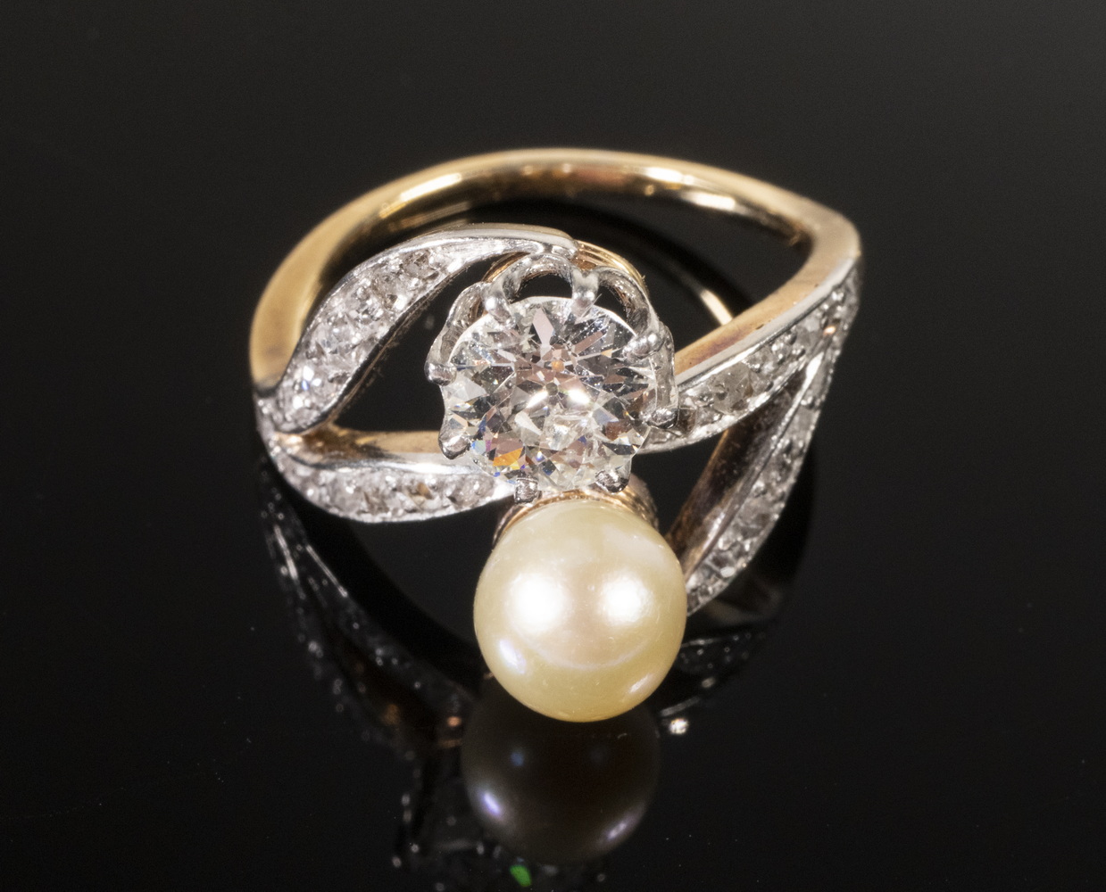 LADIES VINTAGE PEARL & DIAMOND