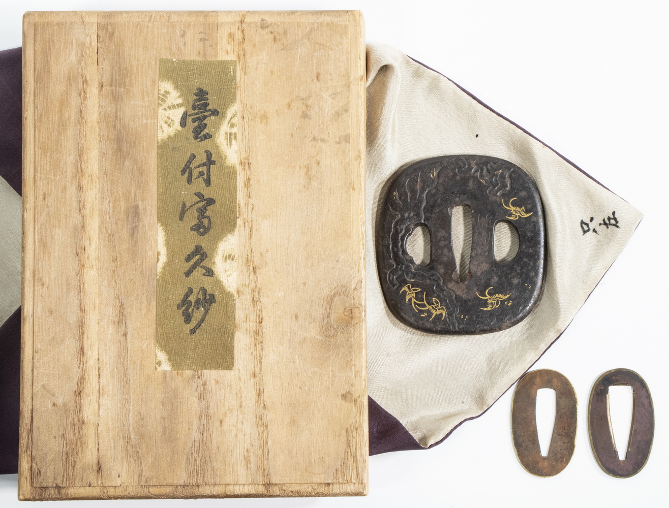 JAPANESE SWORD TSUBA IN BOX Iron 2b3b2a