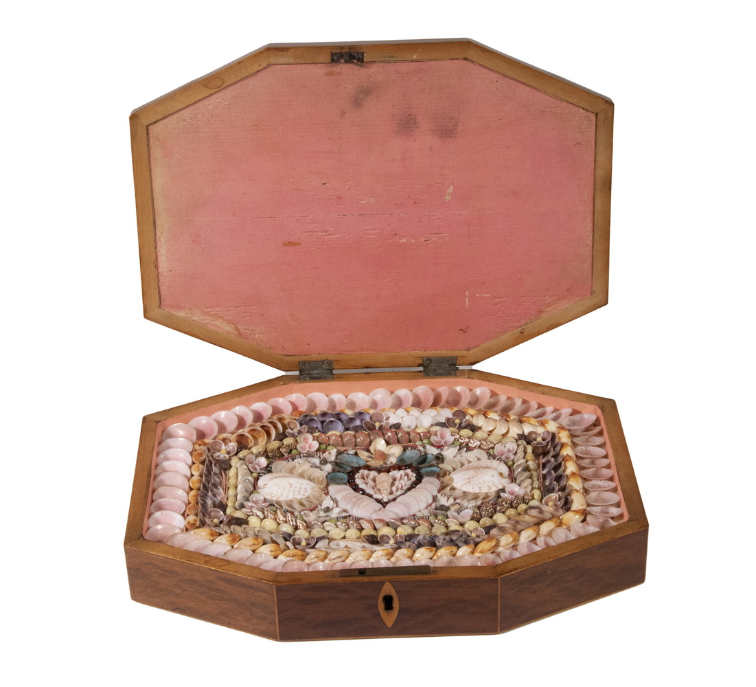 INLAID BOX WITH SAILOR S VALENTINE 2b3b36