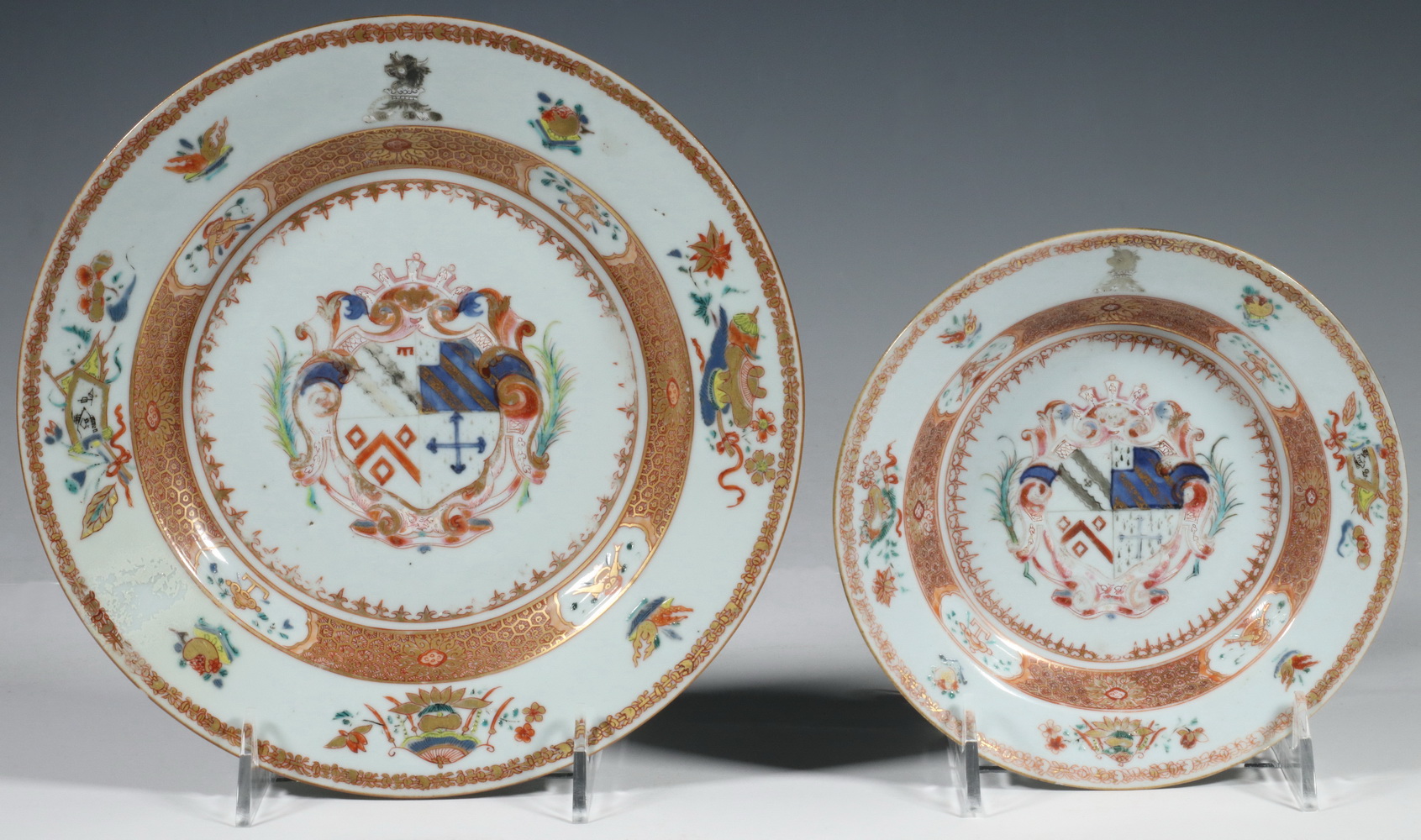  2 CHINESE ARMORIAL PORCELAIN 2b3bb1