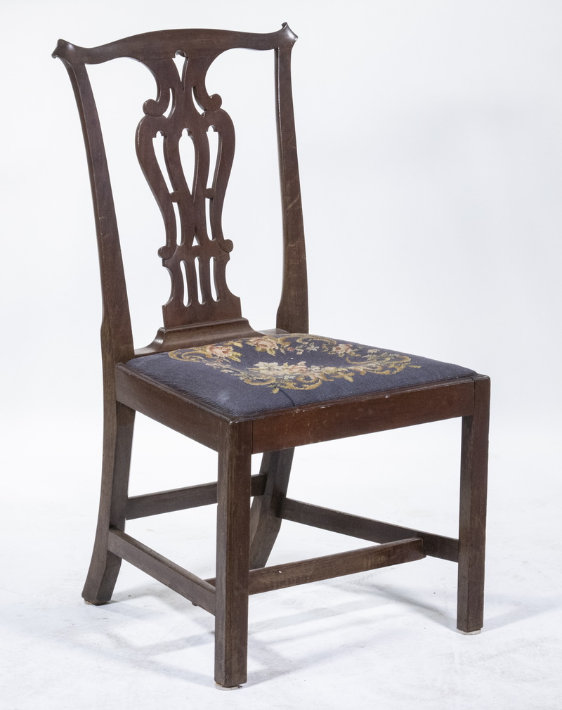 CHIPPENDALE CHAIR IN WALNUT WITH 2b3bcf
