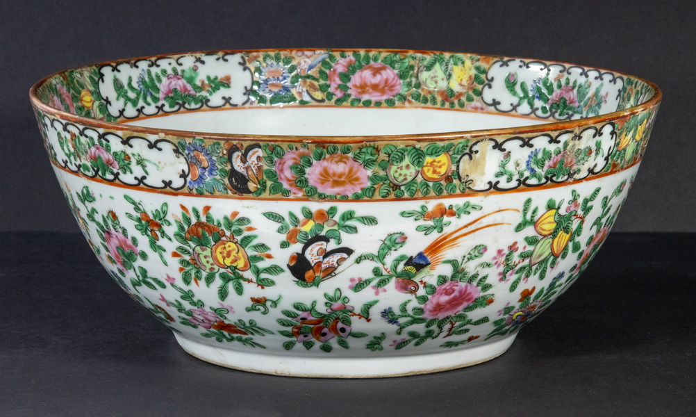 CHINESE PORCELAIN PUNCH BOWL Chinese 2b3bc8