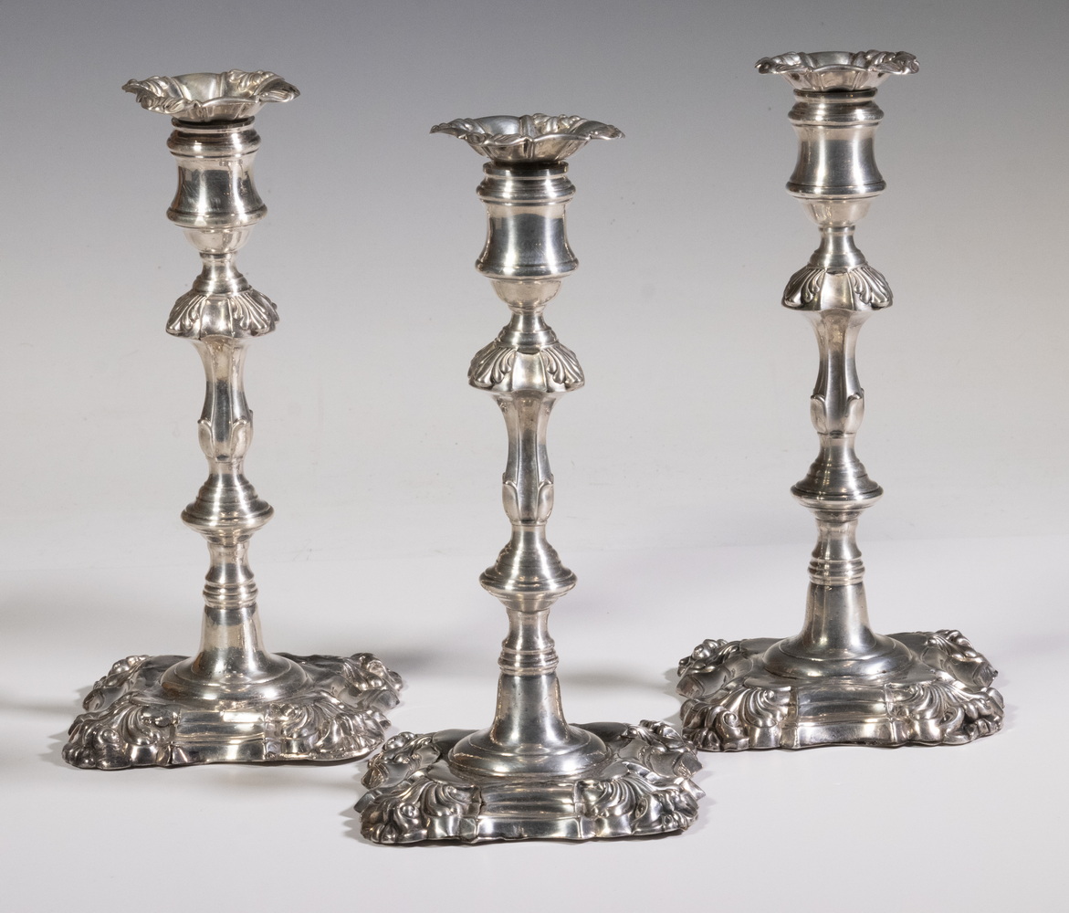 GEORGE IV STERLING CANDLESTICKS 2b3bff