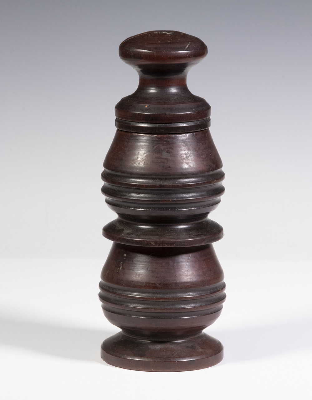 ENGLISH TREEN NUTMEG GRINDER Late 18th