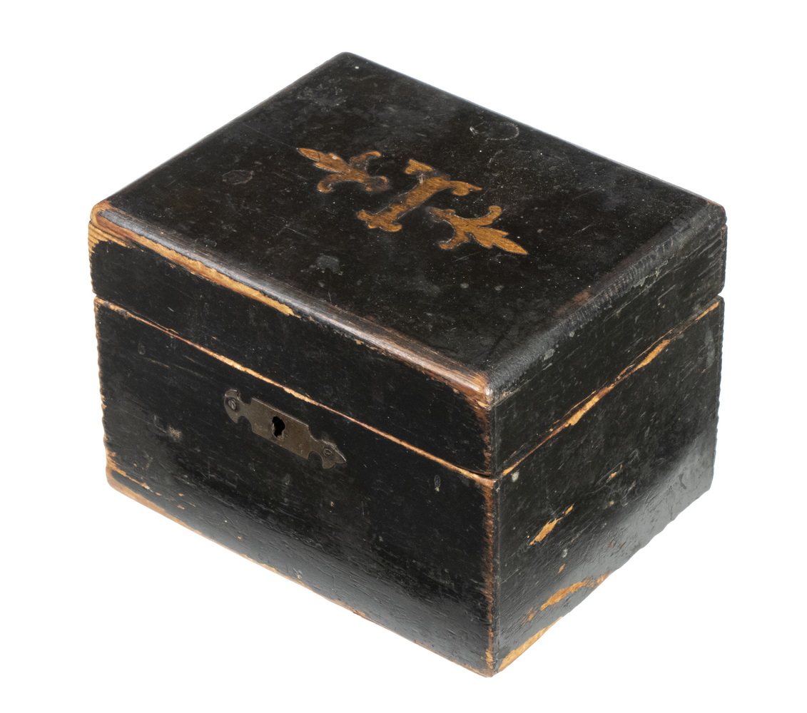 EARLY INLAID TEA CADDY 18th c  2b3c2d