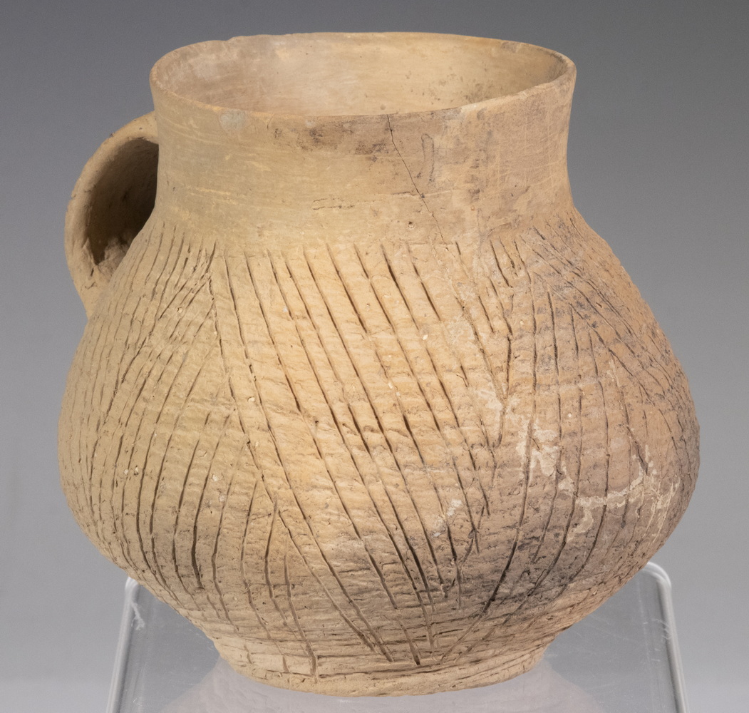 CHINESE NEOLITHIC TERRACOTTA CUP