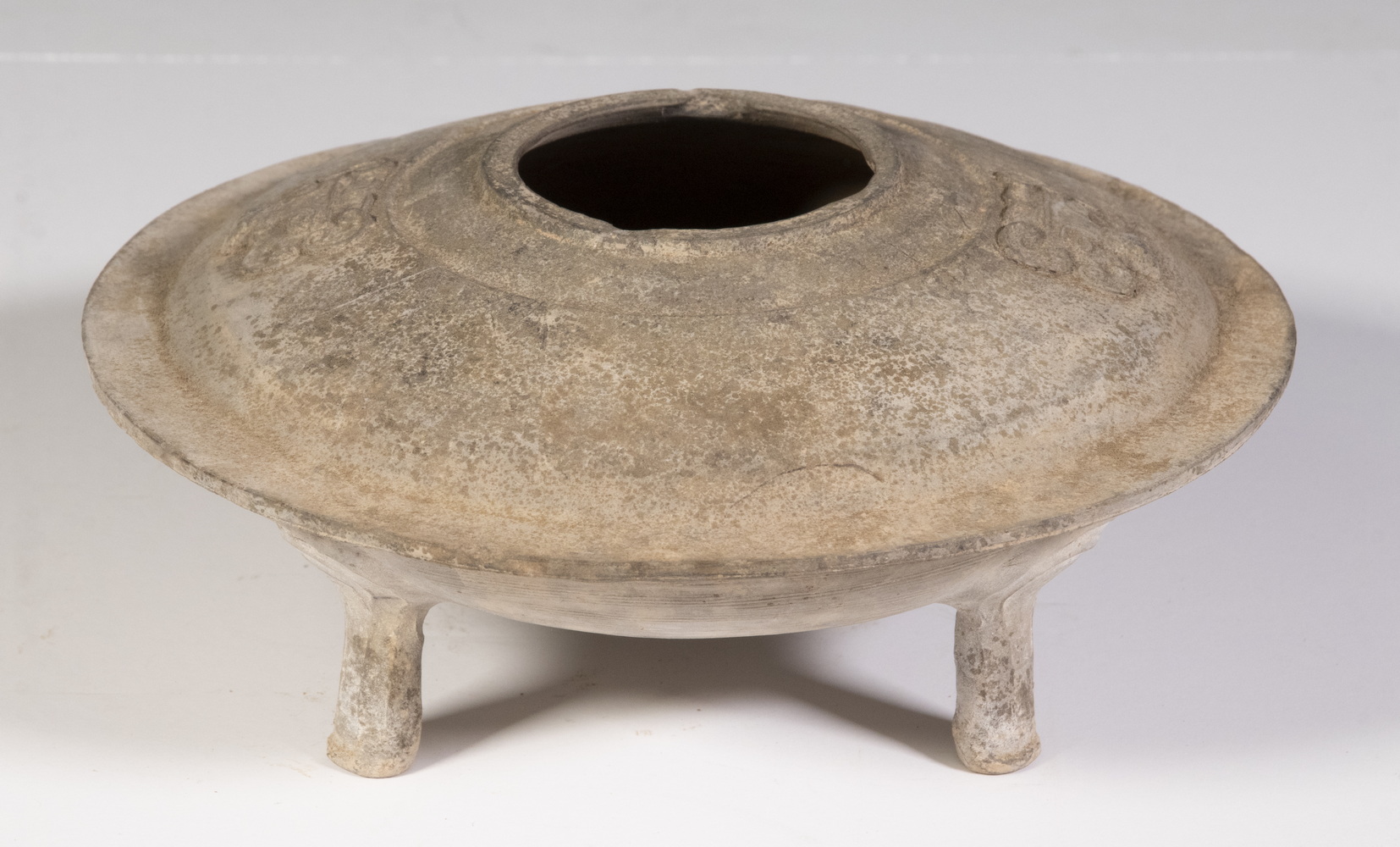 CHINESE HAN DYNASTY FOOTED POTTERY