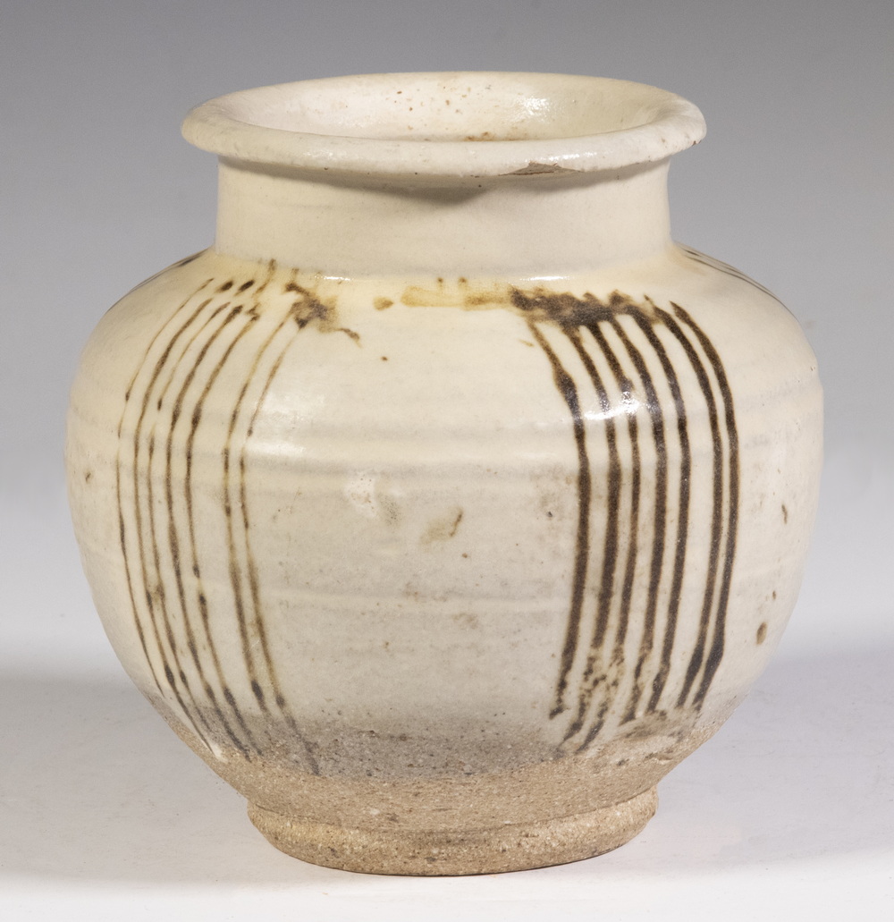 JIN DYNASTY CIZHOU DECORATIVE POTTERY 2b3d57