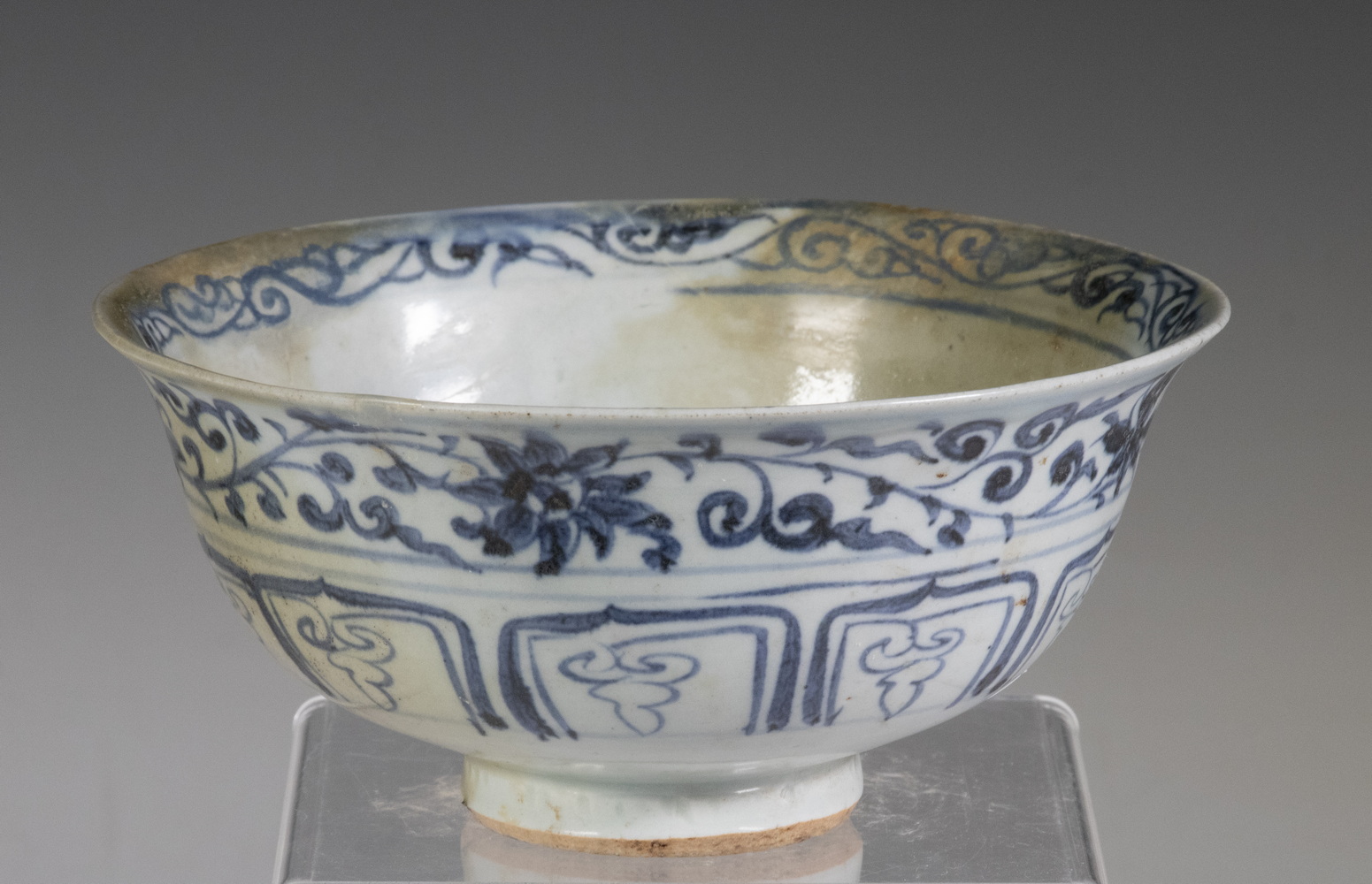 ANNAMESE BLUE AND WHITE BOWL Medium