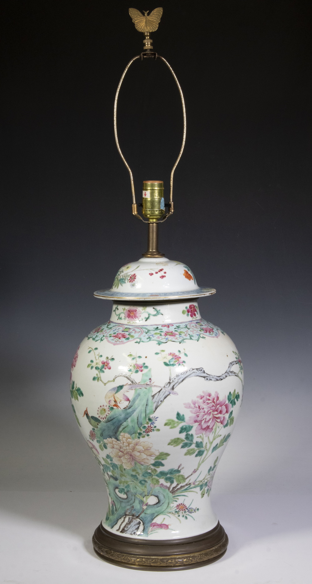 CHINESE PORCELAIN VASE WIRED AS 2b3de9