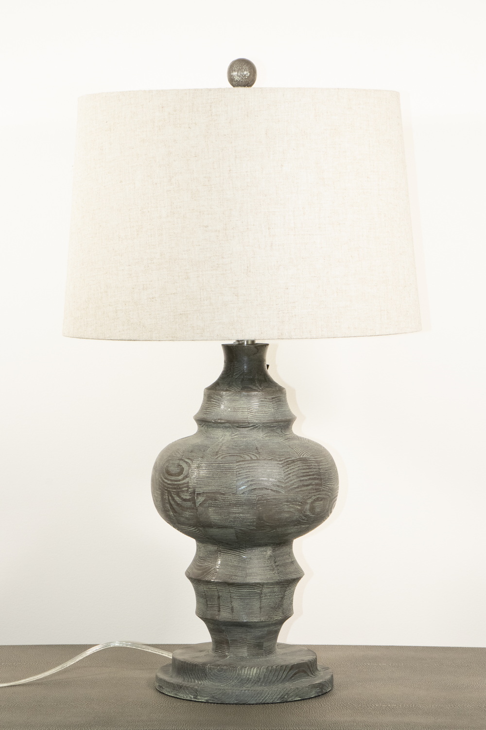 TURNED WOOD TABLE LAMP WITH SHADE 2b3e20