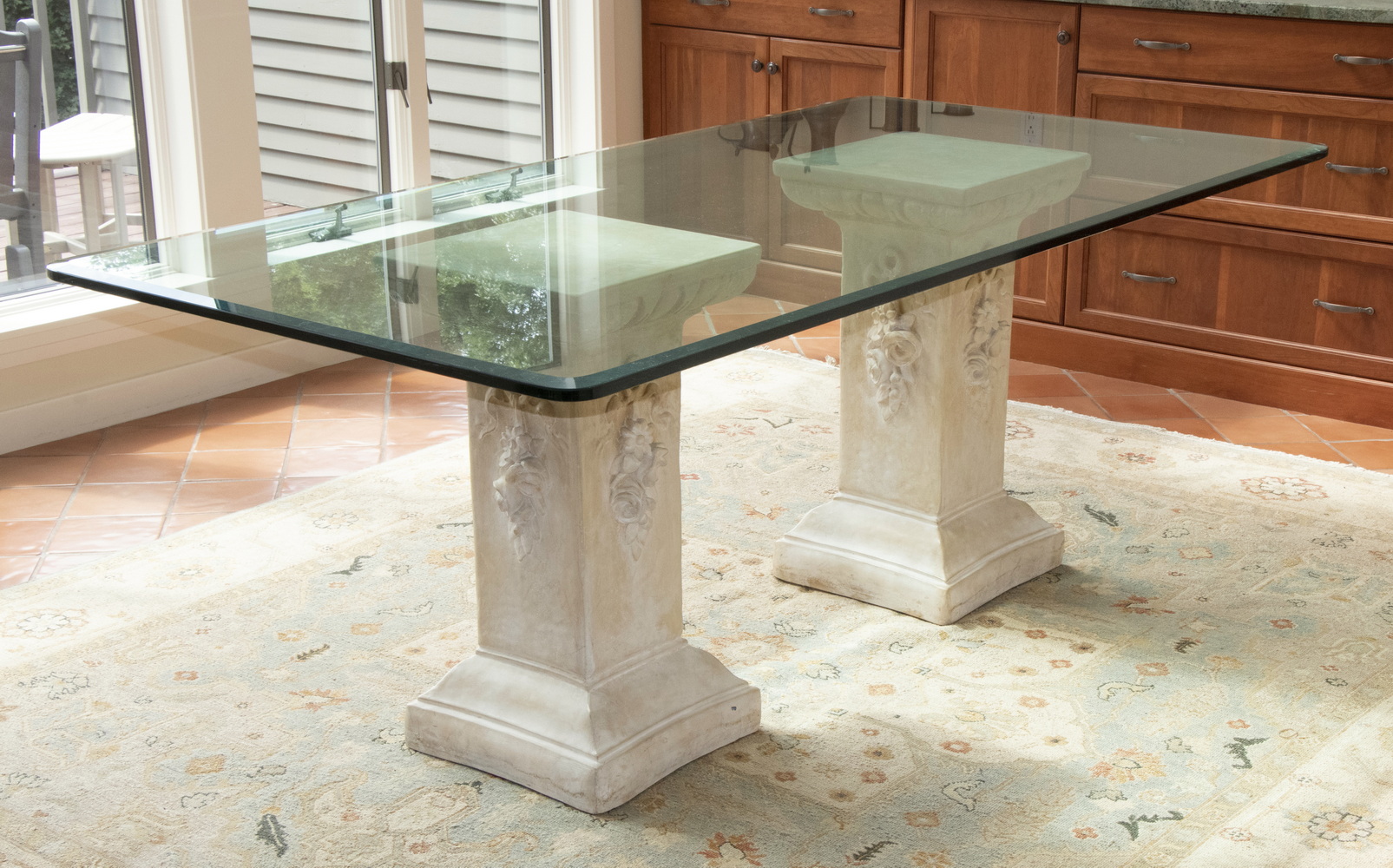 GLASS DINING TABLE ON PLASTER COLUMNS 2b3e46