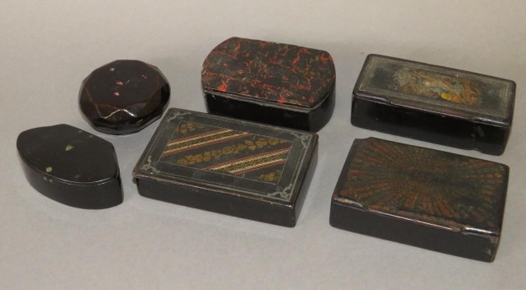 6 LACQUERED-WARE SNUFF BOXESca.