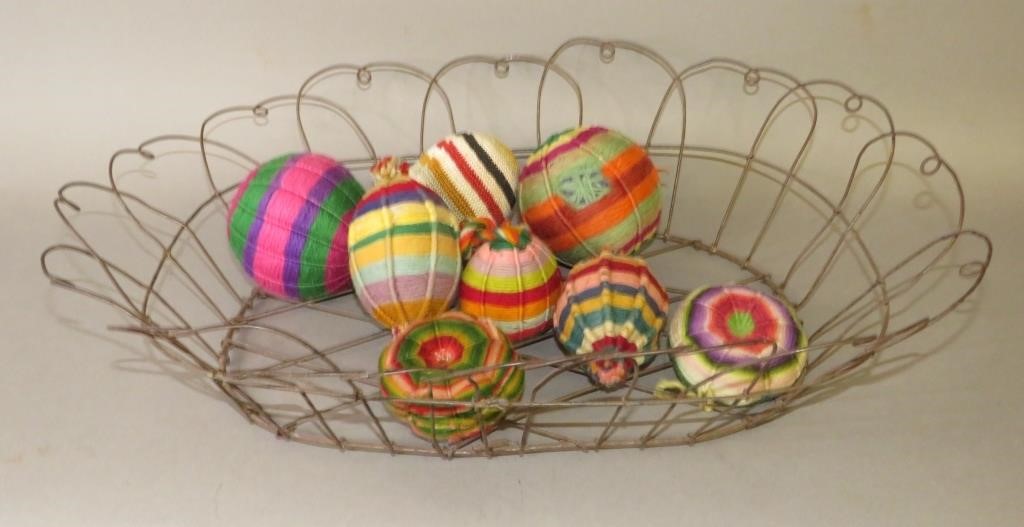 WIRE TABLE BASKET WITH 8 COLORFUL 2b741c
