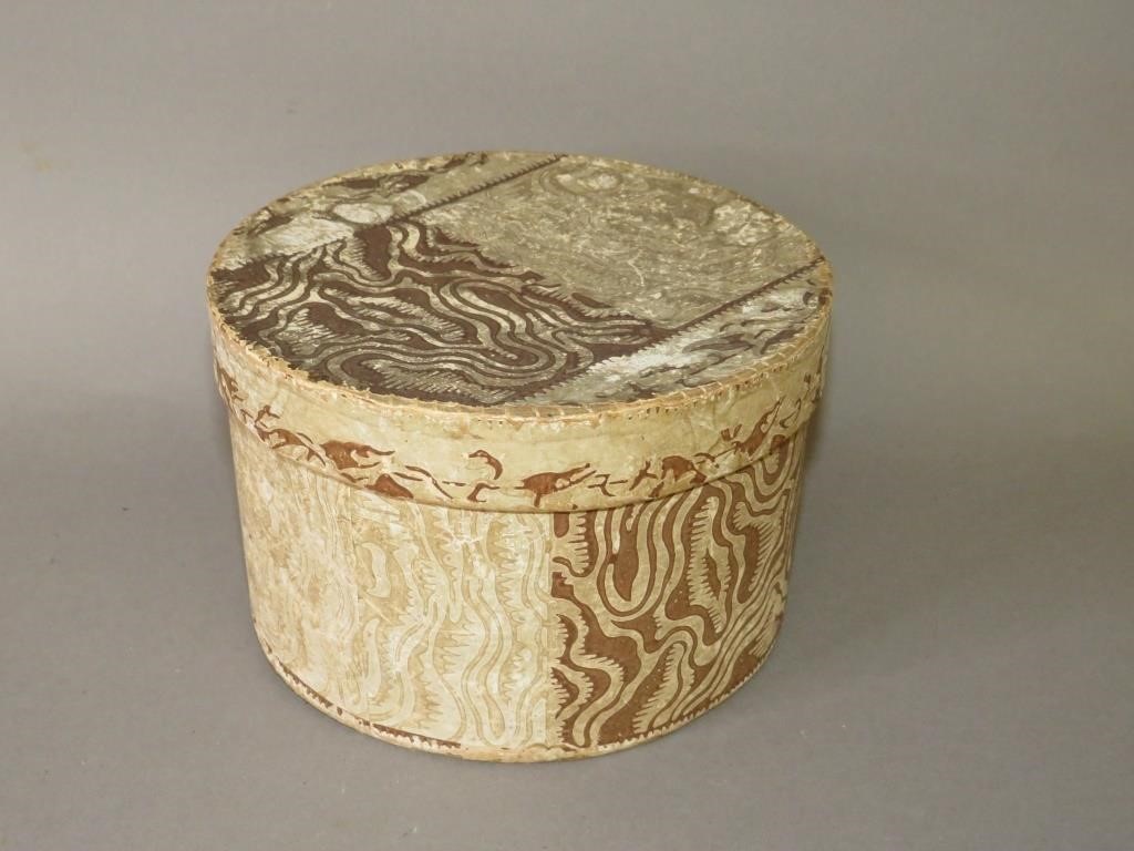ROUND LIDDED WALLPAPER COVERED 2b7563