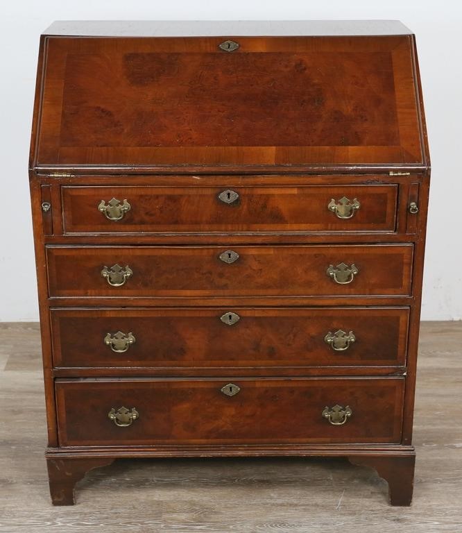AMERICAN CHIPPENDALE SLANT FRONT