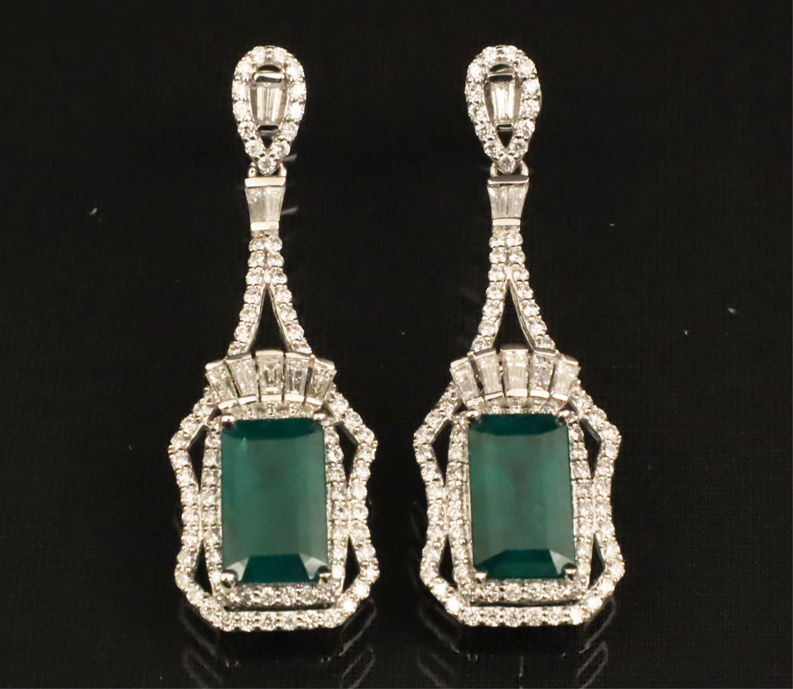 PR OF 18K EMERALD AND DIAMOND 2b79a1